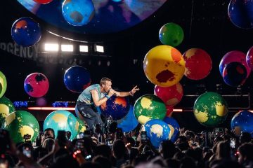 Coldplay at Marvel Stadium edges out Adele's old attendance record