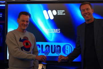 warner music benelux cloud 9 purchase