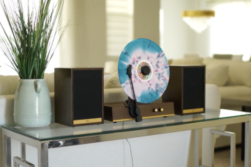 vertical vinyl player raises 500,000 kickstarter